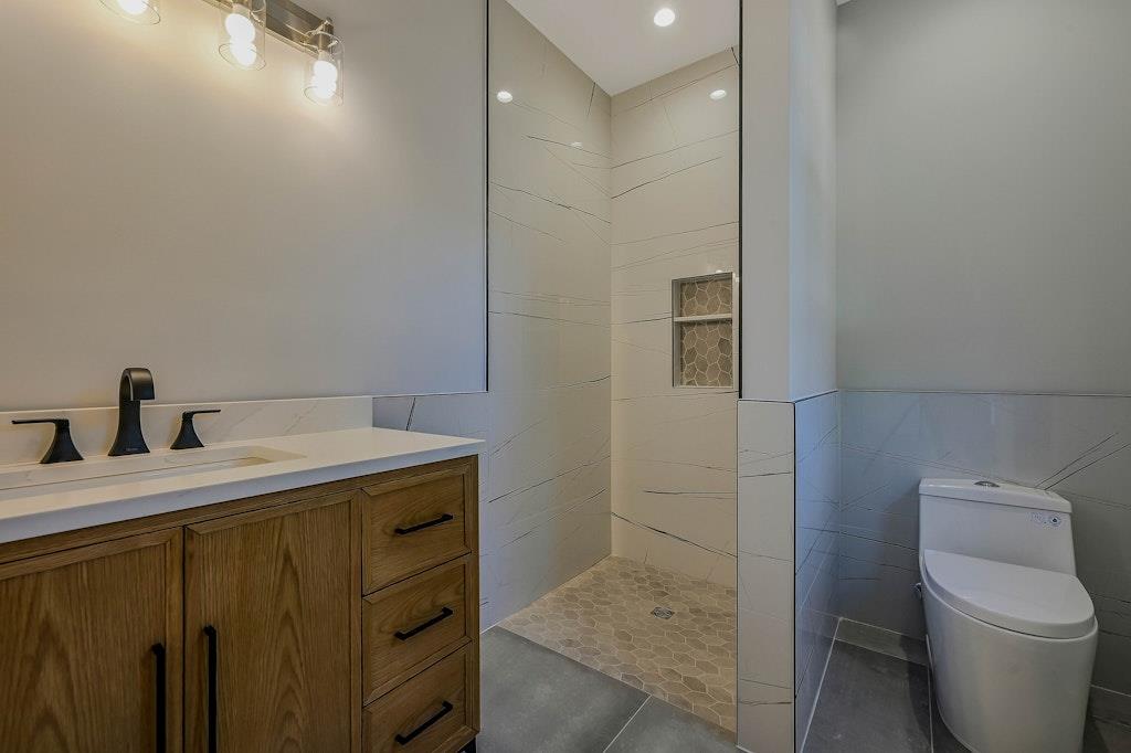 61 Margaret Drive, Coram, New York image 11