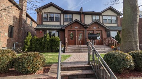 Multifamily For Rent - 46-45 193rd Street<br/> Queens County, Flushing, NY 11358