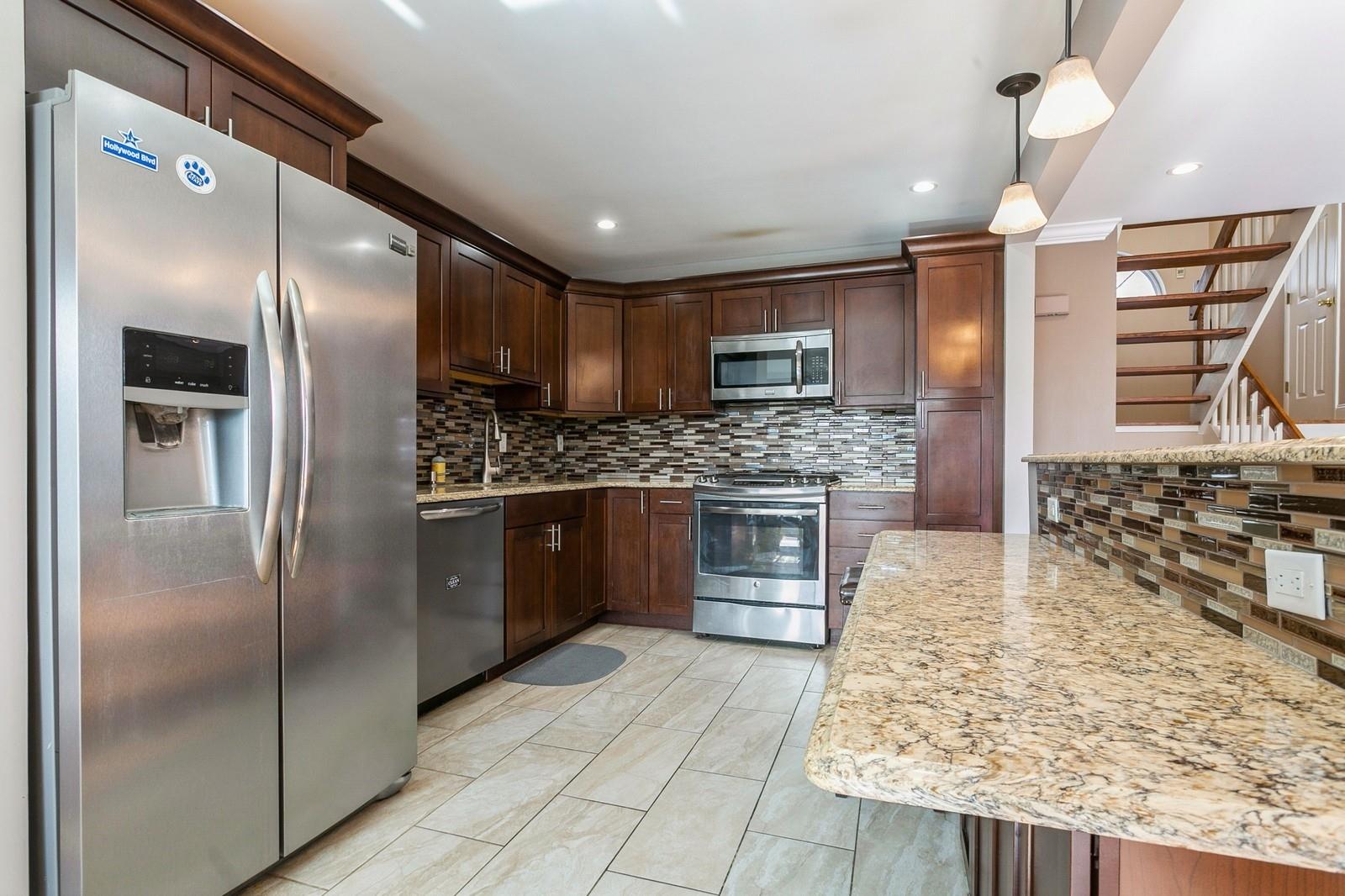 27 Eagle Ridge Way, Nanuet, New York image 5