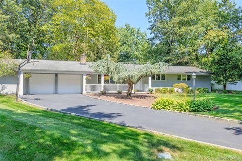 34 Cherry Lane E Syosset NY 11791