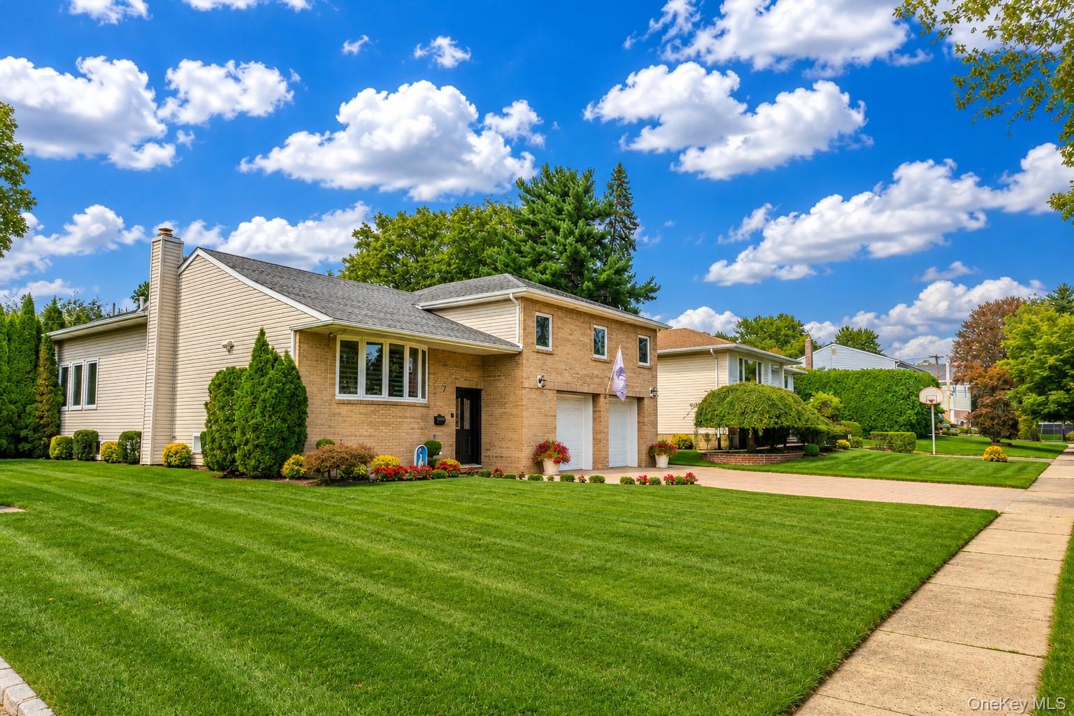 7 Monterey Drive