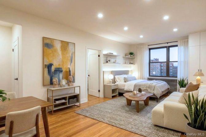 9876 Queens Boulevard 6L