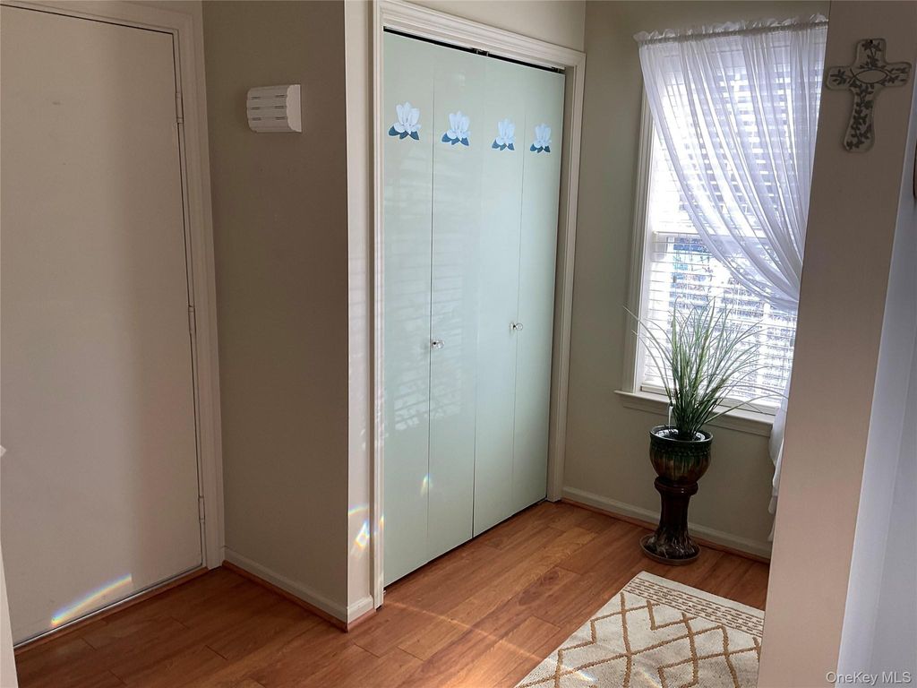 Photo of 17 Tall Tree Lane, Poughkeepsie, NY 12601 (MLS # 973941)