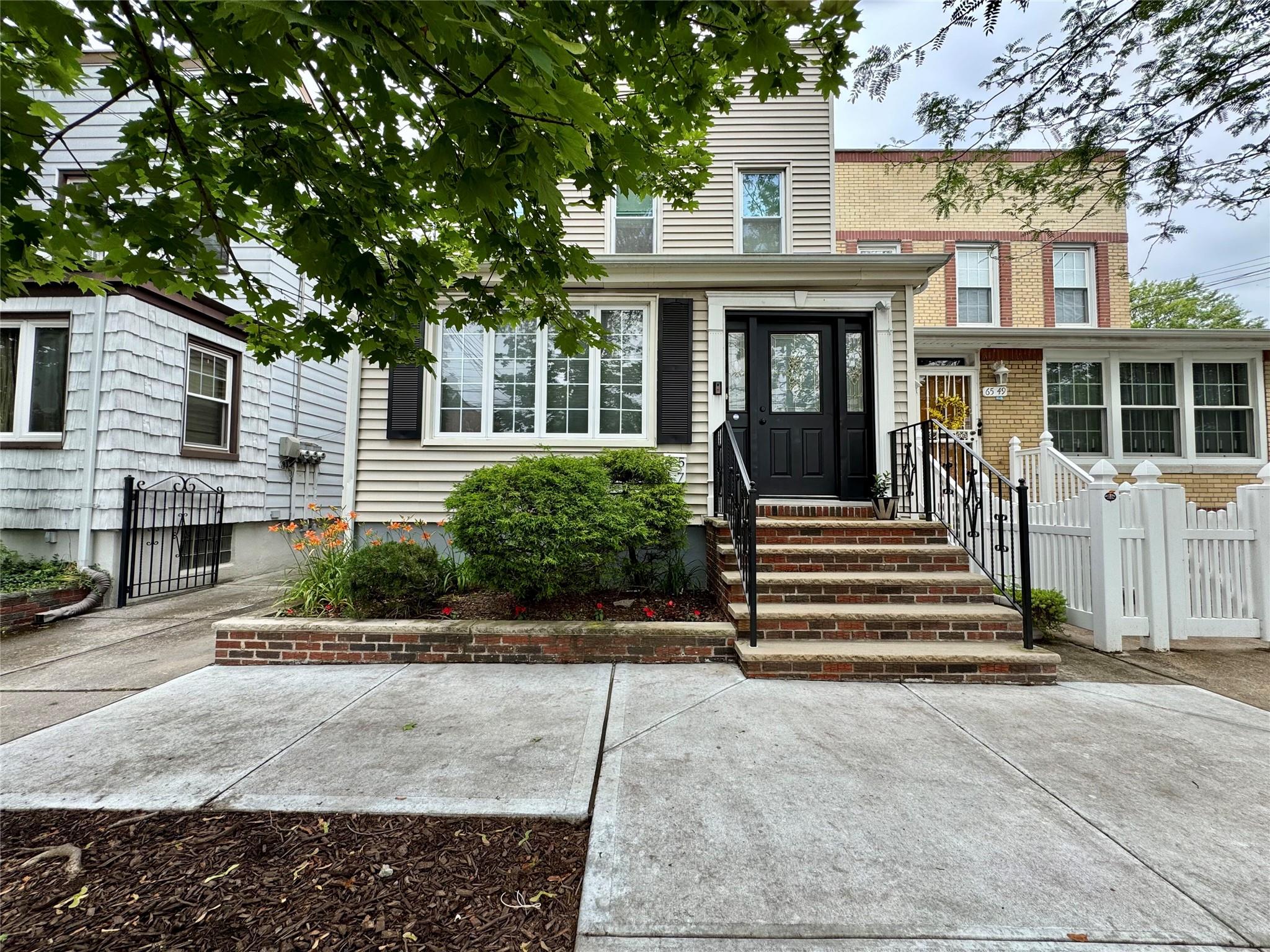 79th Street, Middle Village, Queens, NY - 5 Bedrooms - 