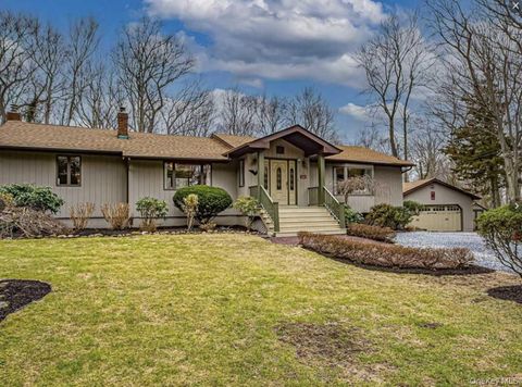 6 Maplewood Drive Northport NY 11768
