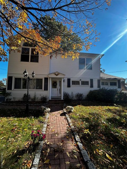 Photo of 500 Oakwood Road, South Huntington, NY 11743 (MLS # 929207) Photo of 500 Oakwood Road, South Huntington, NY 11743 (MLS # 929207)