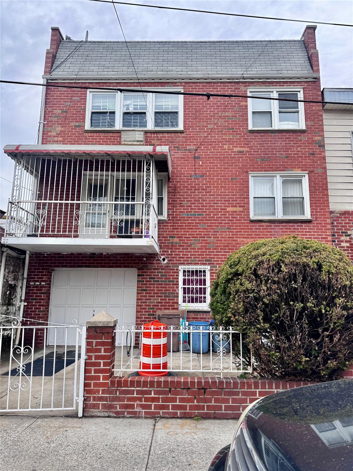 40th Rd Rd, Corona, Queens, NY - 8 Bedrooms  
5 Bathrooms - 