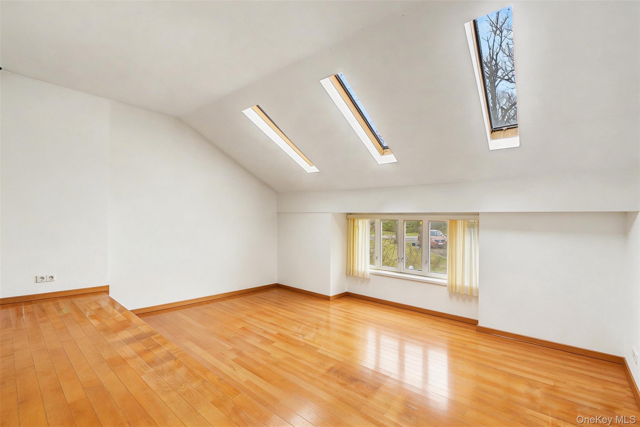 71 Horace Harding Boulevard