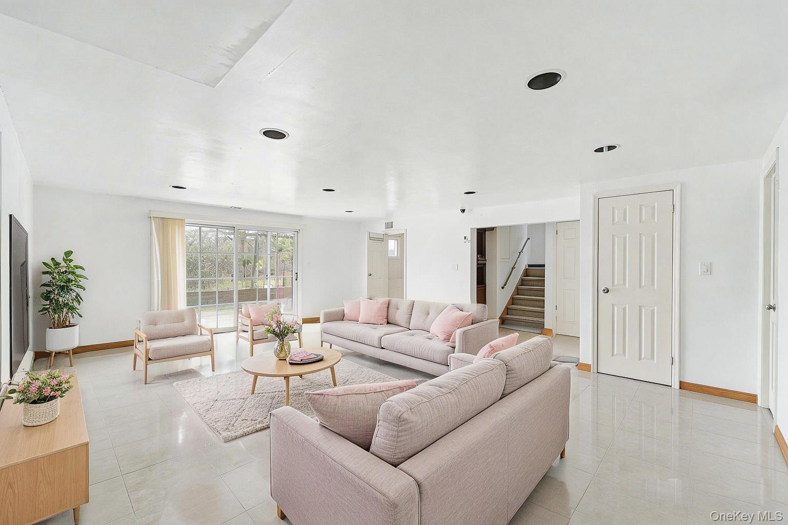 71 Horace Harding Boulevard