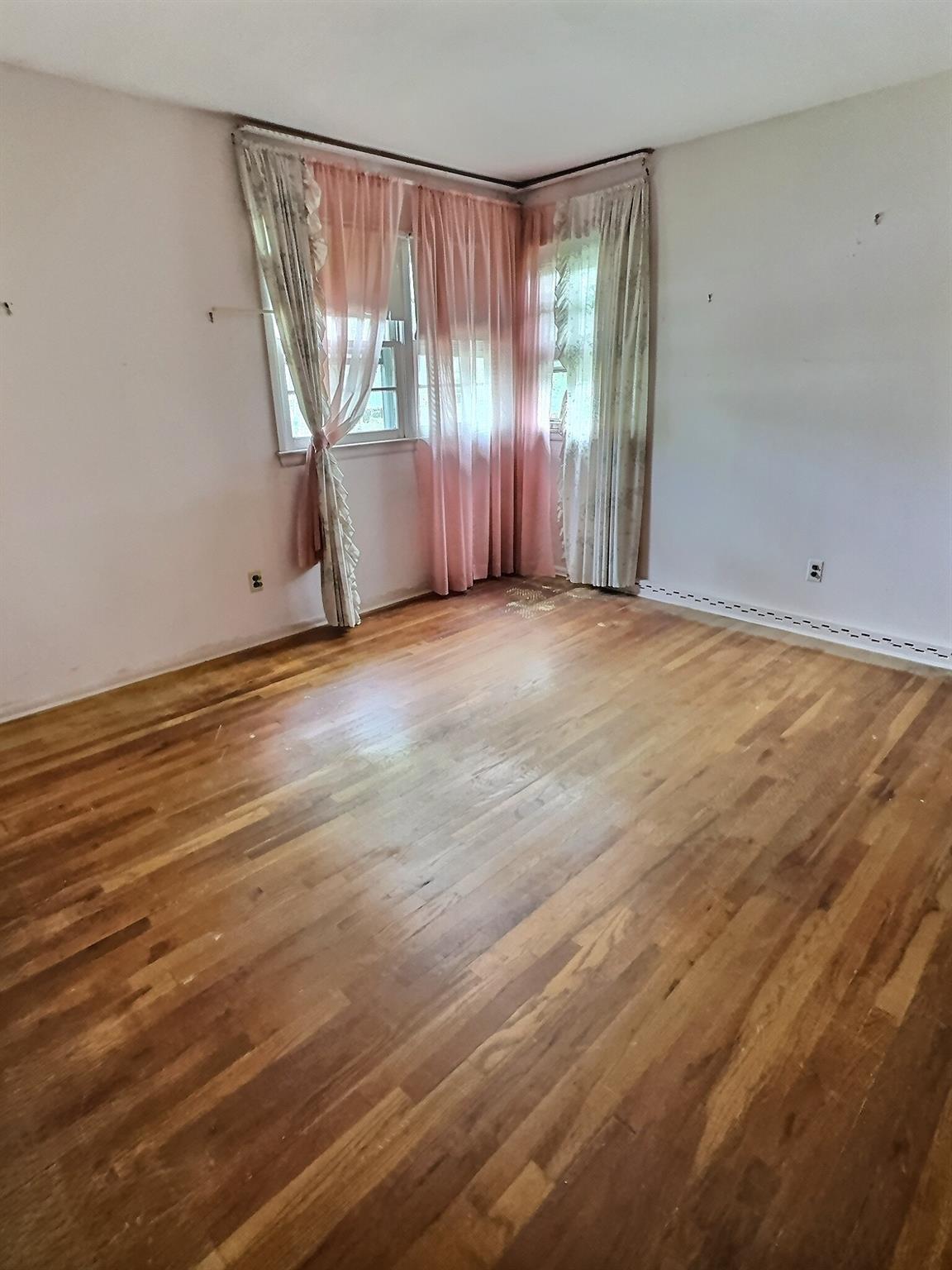 176 Quaspeck Boulevard, Valley Cottage, New York image 7