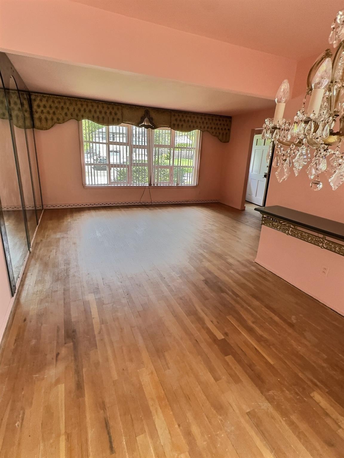 176 Quaspeck Boulevard, Valley Cottage, New York image 4