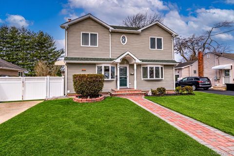 150 Park Lane Massapequa NY 11758
