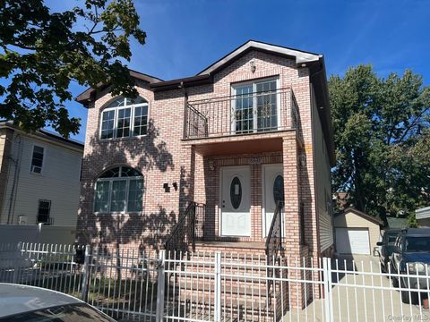 Multifamily For Sale - 15333 119th Road<br/> Jamaica, NY 11434