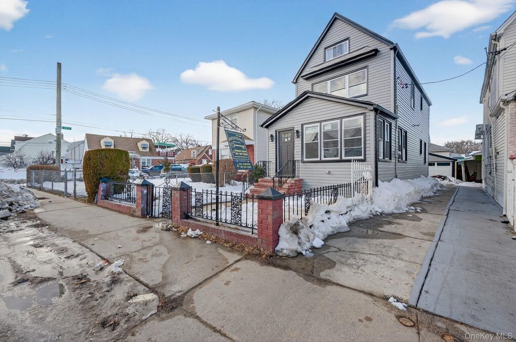Photo of 13205 109th Avenue, South Ozone Park, NY 11420 (MLS # 963728)