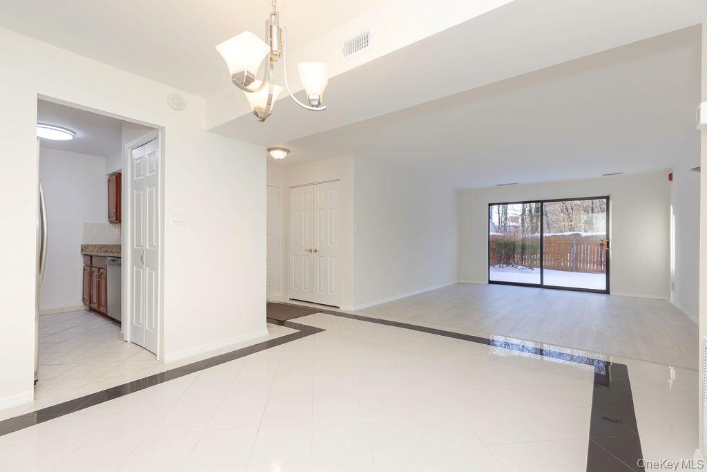 37 Bronxville Glen Drive Bldg 5, Unit 1