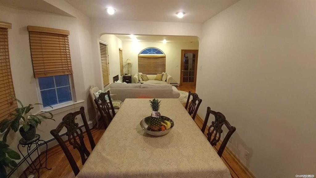5 Garfield Place, Roslyn Heights, New York image 3