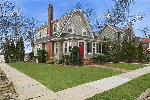 70 Larch Avenue, Floral Park, NY 11001 - MLS#: 944555