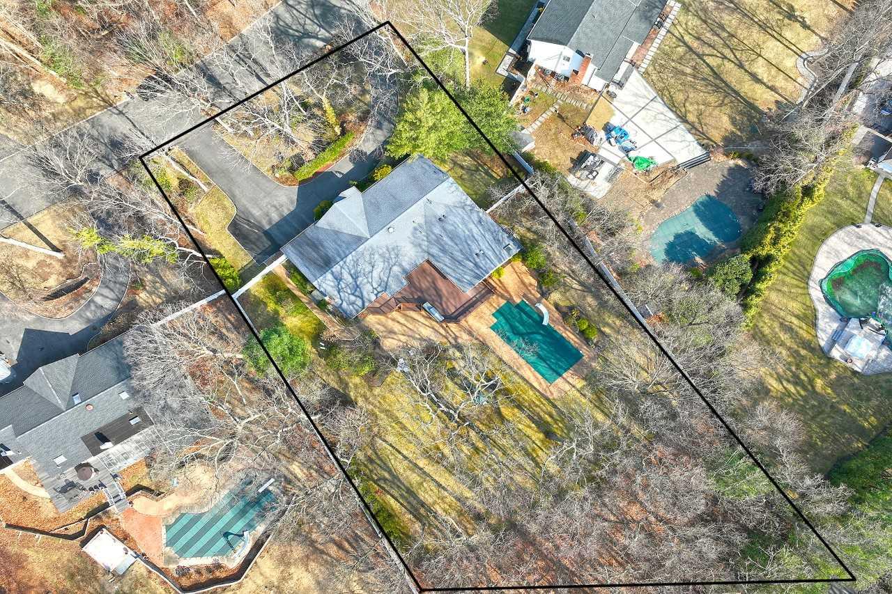 4 Hunting Hill Drive, Dix Hills, New York image 3