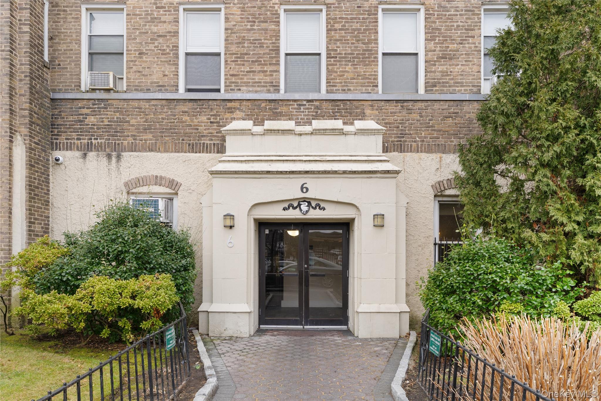 472 Gramatan Avenue Bldg 6, Unit BB4