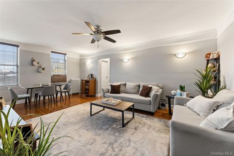 Homes For Sale - 472 Gramatan Avenue #BLDG 6, UNIT BB4<br/> Mount Vernon, NY 10552