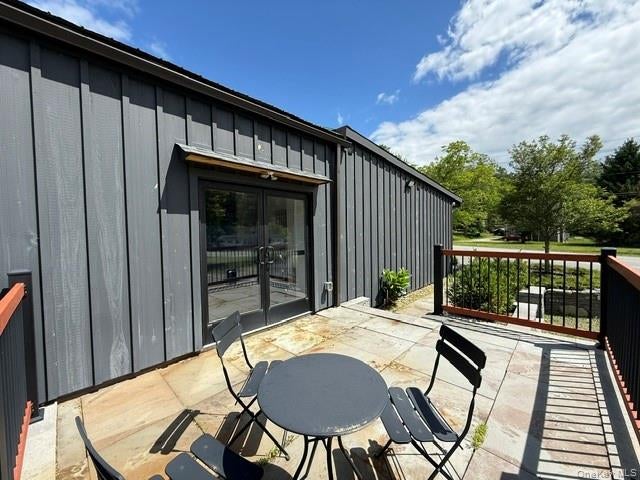 6 Beaver Brook Road