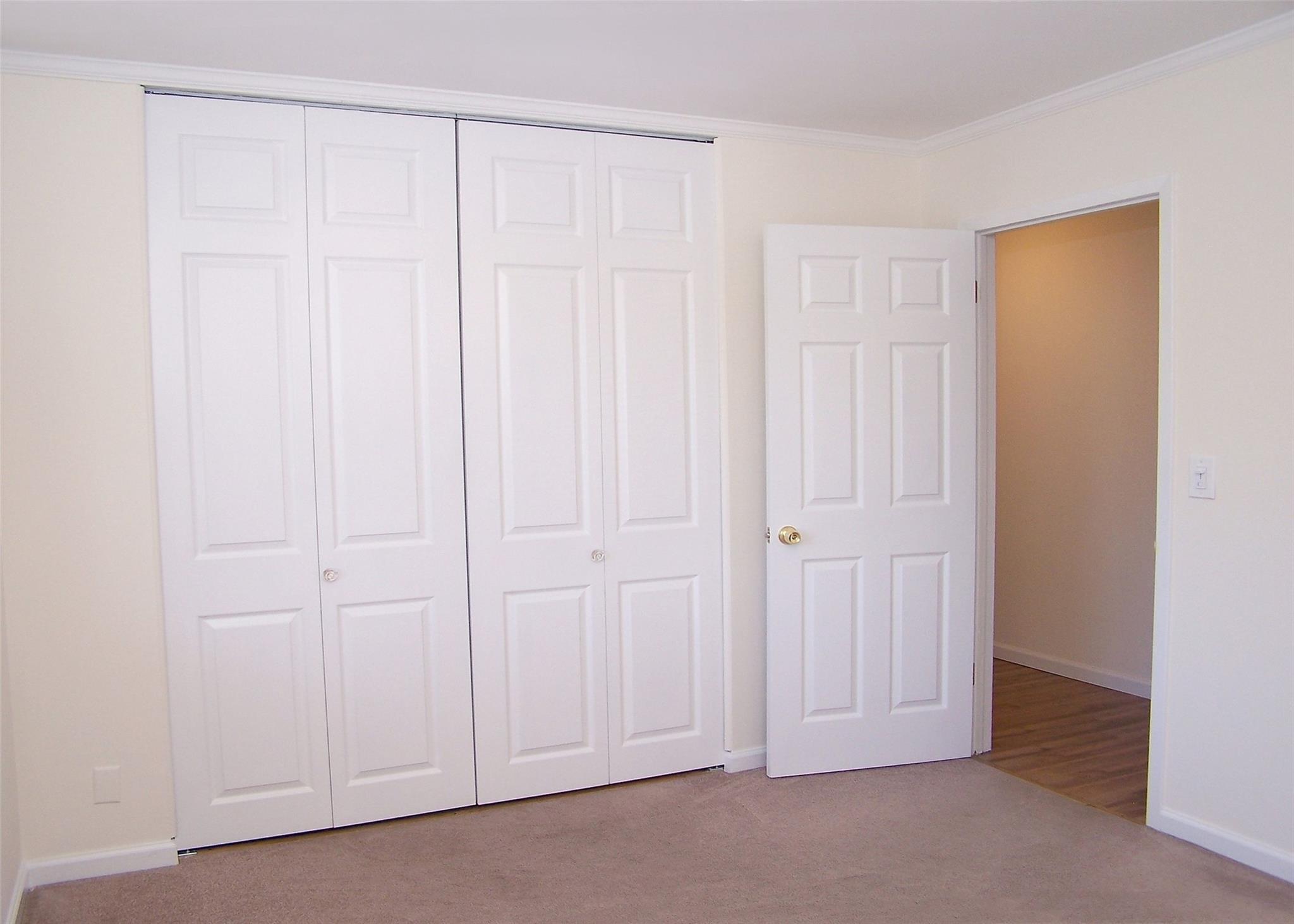 12 Woodmont Court, Holtsville, New York image 9