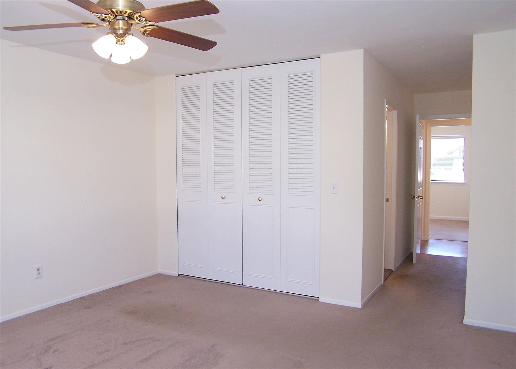 12 Woodmont Court, Holtsville, New York image 14