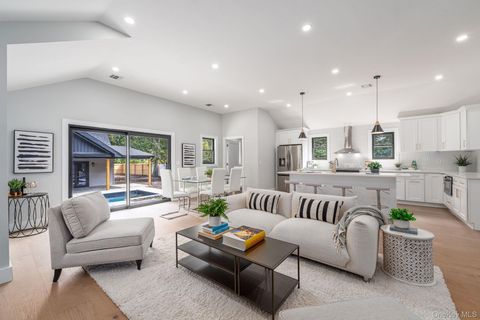 Homes For Sale - 3420 Rocky Point Road<br/> East Marion, NY 11939