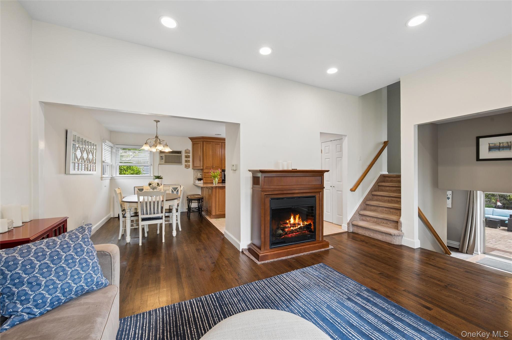 275 Violet Street