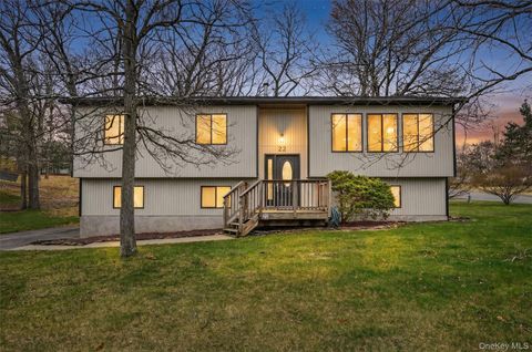 22 Cambridge Circle Monroe NY 10950