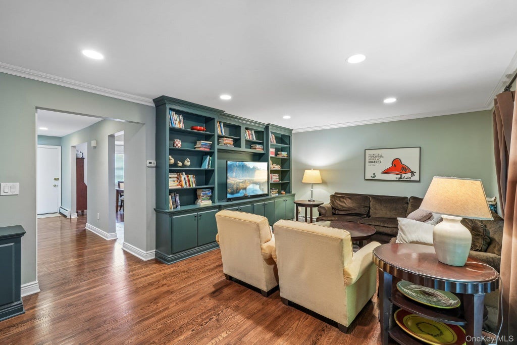 Photo of 239 Parkside Drive, Suffern, NY 10901 (MLS # 1025833)