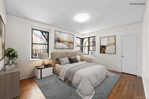 Photo of 78-10 34th Avenue #3B, Jackson Heights, NY 11372 (MLS # 984132)