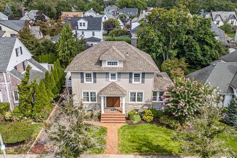 33 Shepherd Street Rockville Centre NY 11570