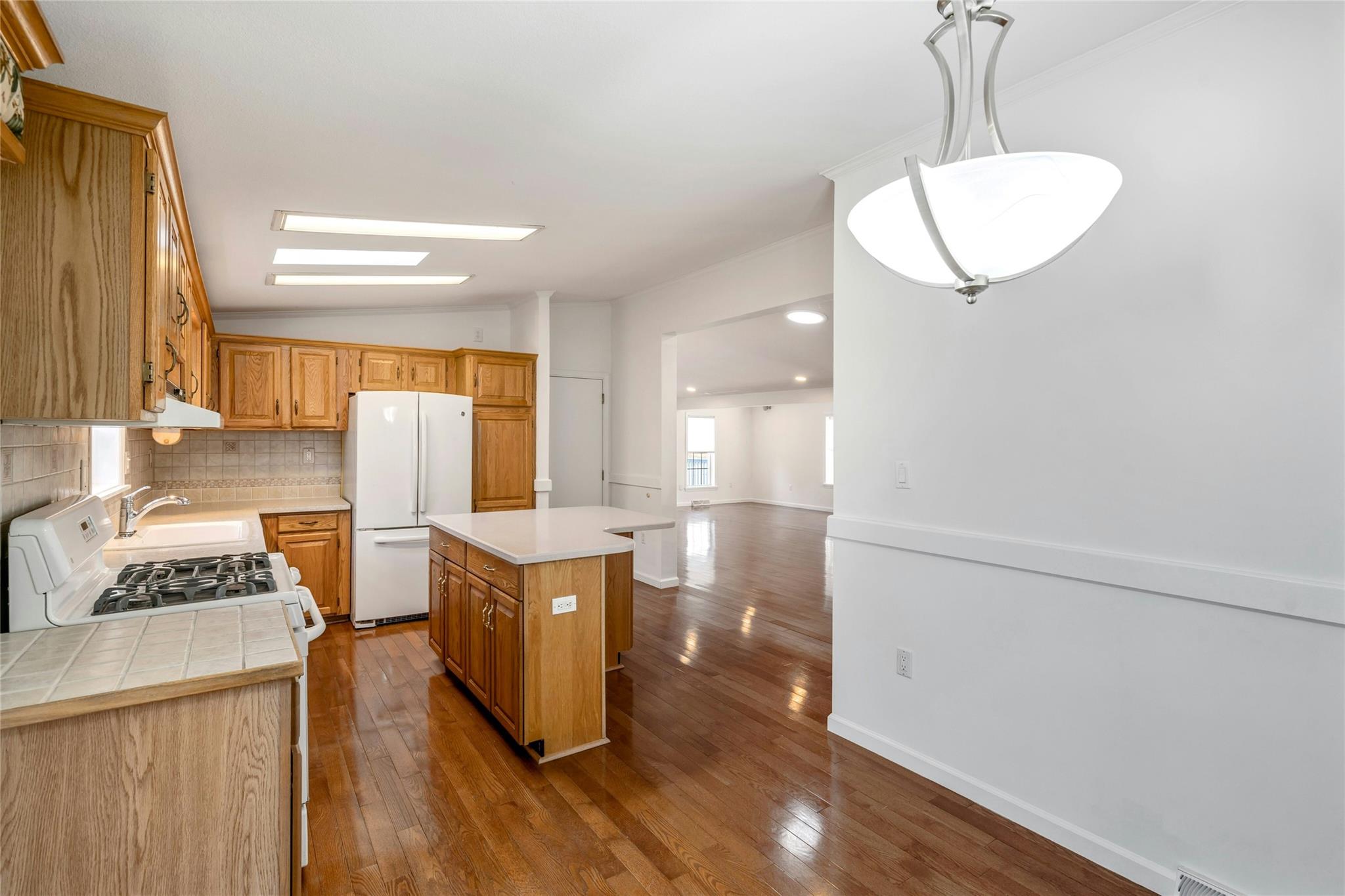 1407 W Middle Road #88, Calverton, New York image 9