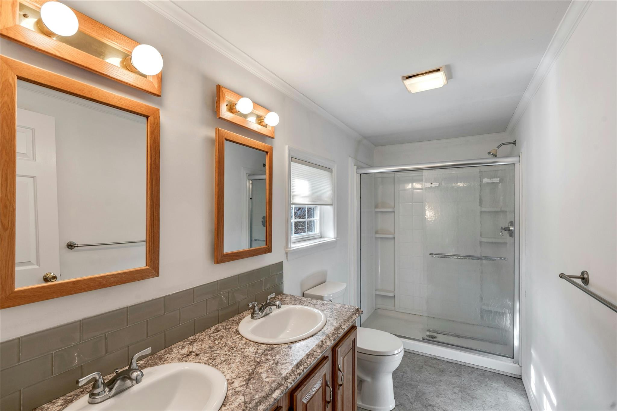 1407 W Middle Road #88, Calverton, New York image 16