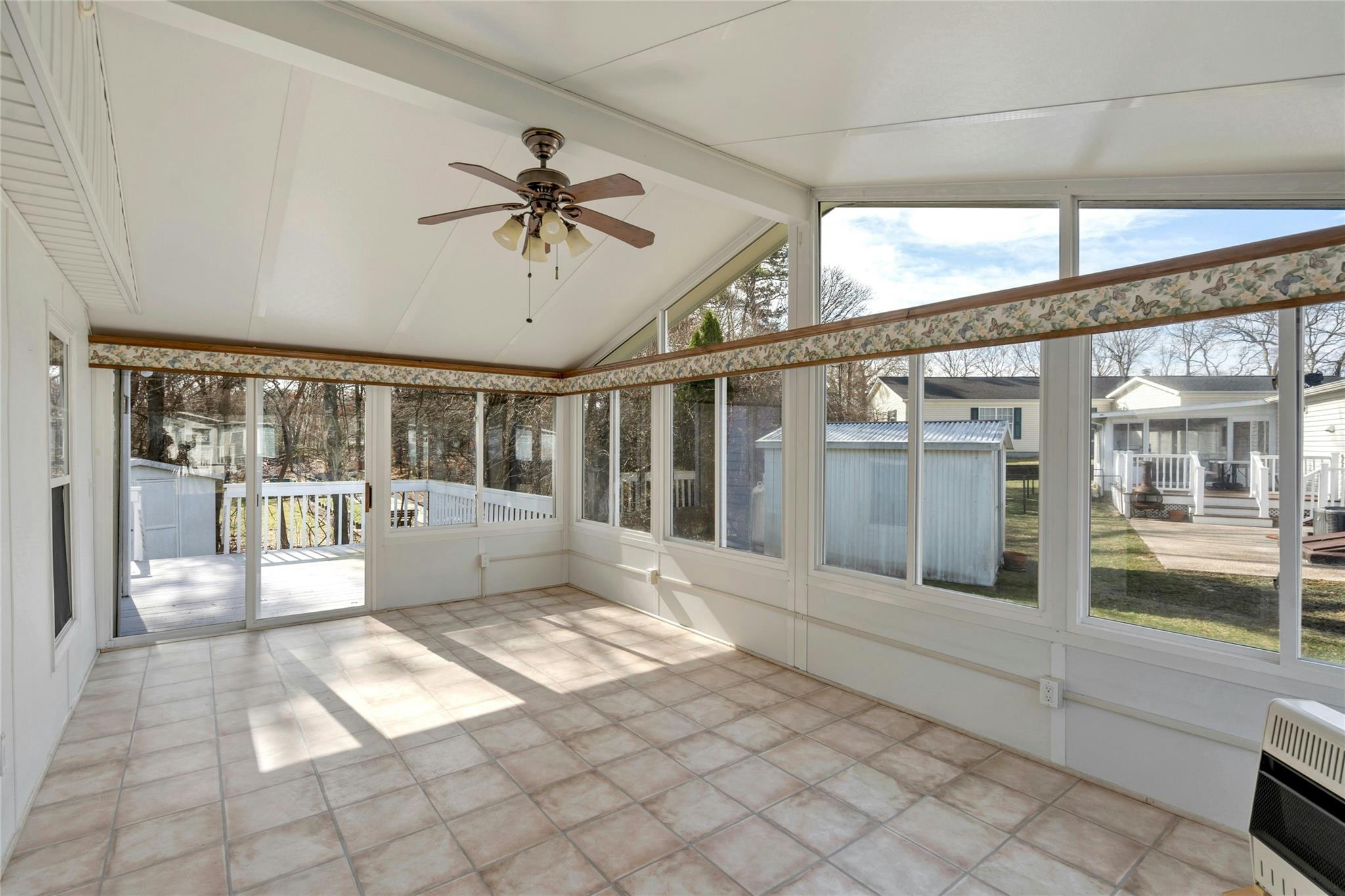 1407 W Middle Road #88, Calverton, New York image 21