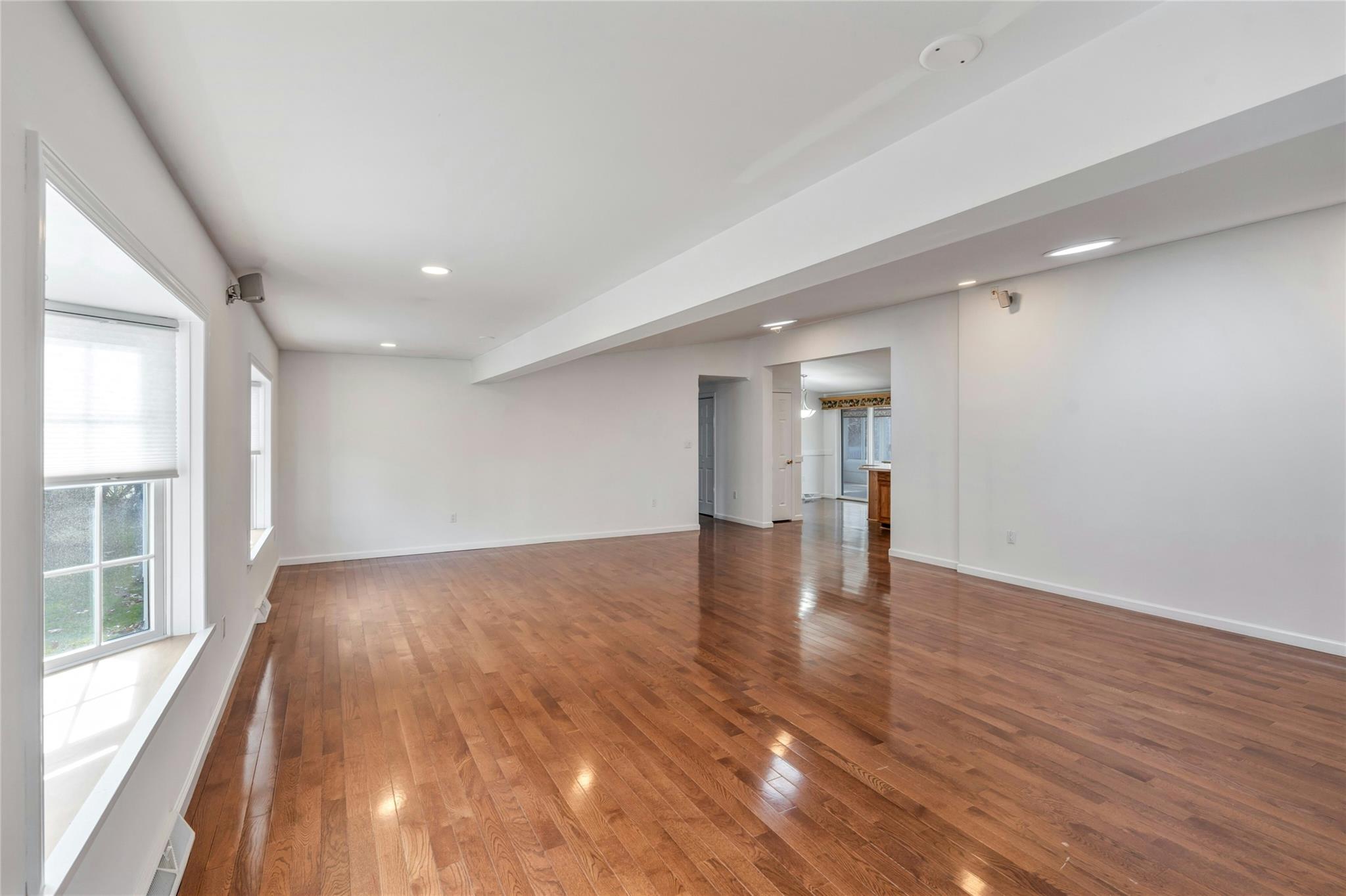 1407 W Middle Road #88, Calverton, New York image 6
