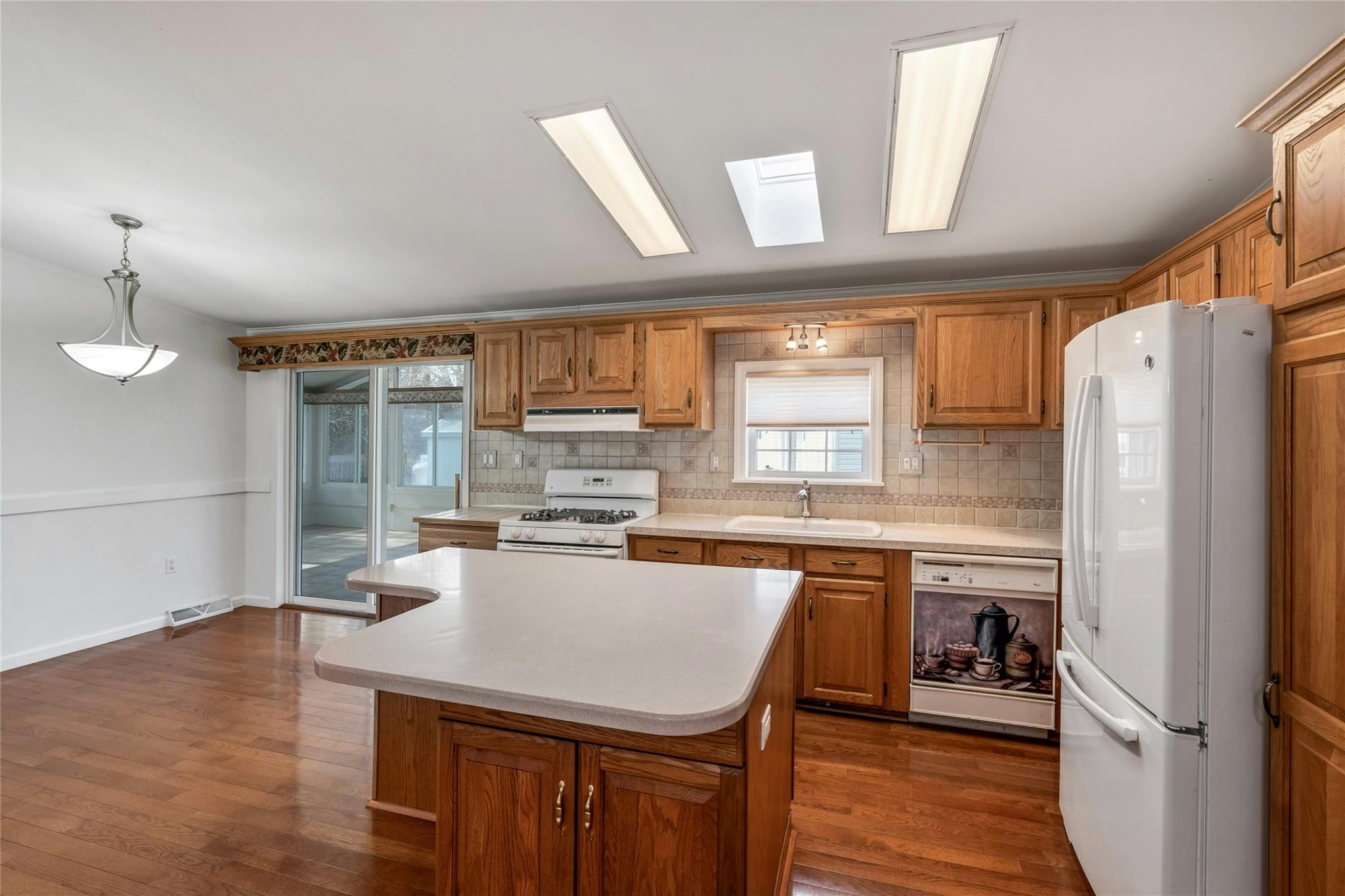 1407 W Middle Road #88, Calverton, New York image 8