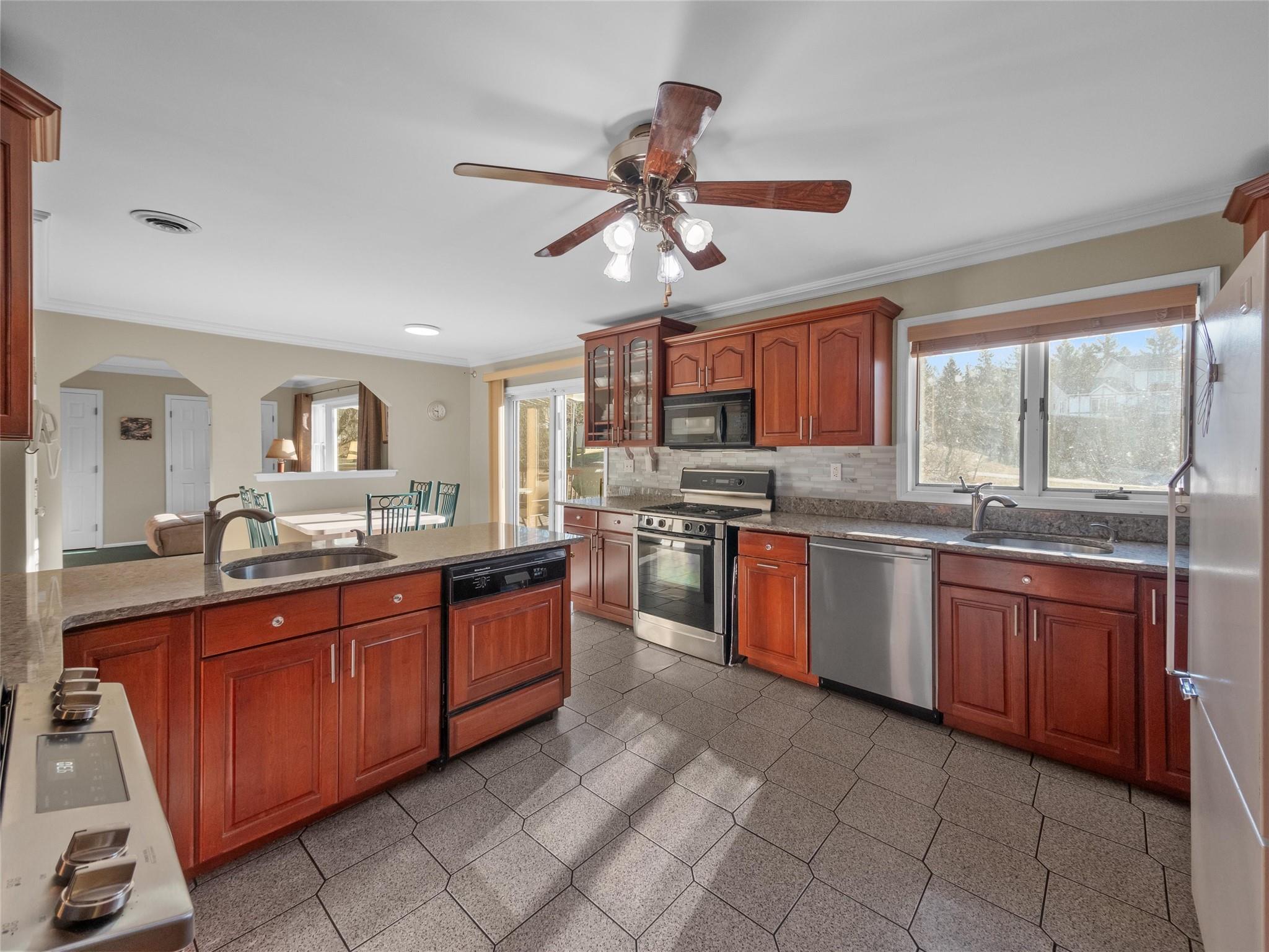 11 Balanchine Court, Airmont, New York image 23