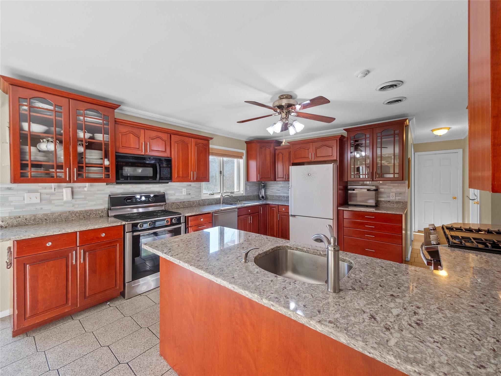 11 Balanchine Court, Airmont, New York image 21