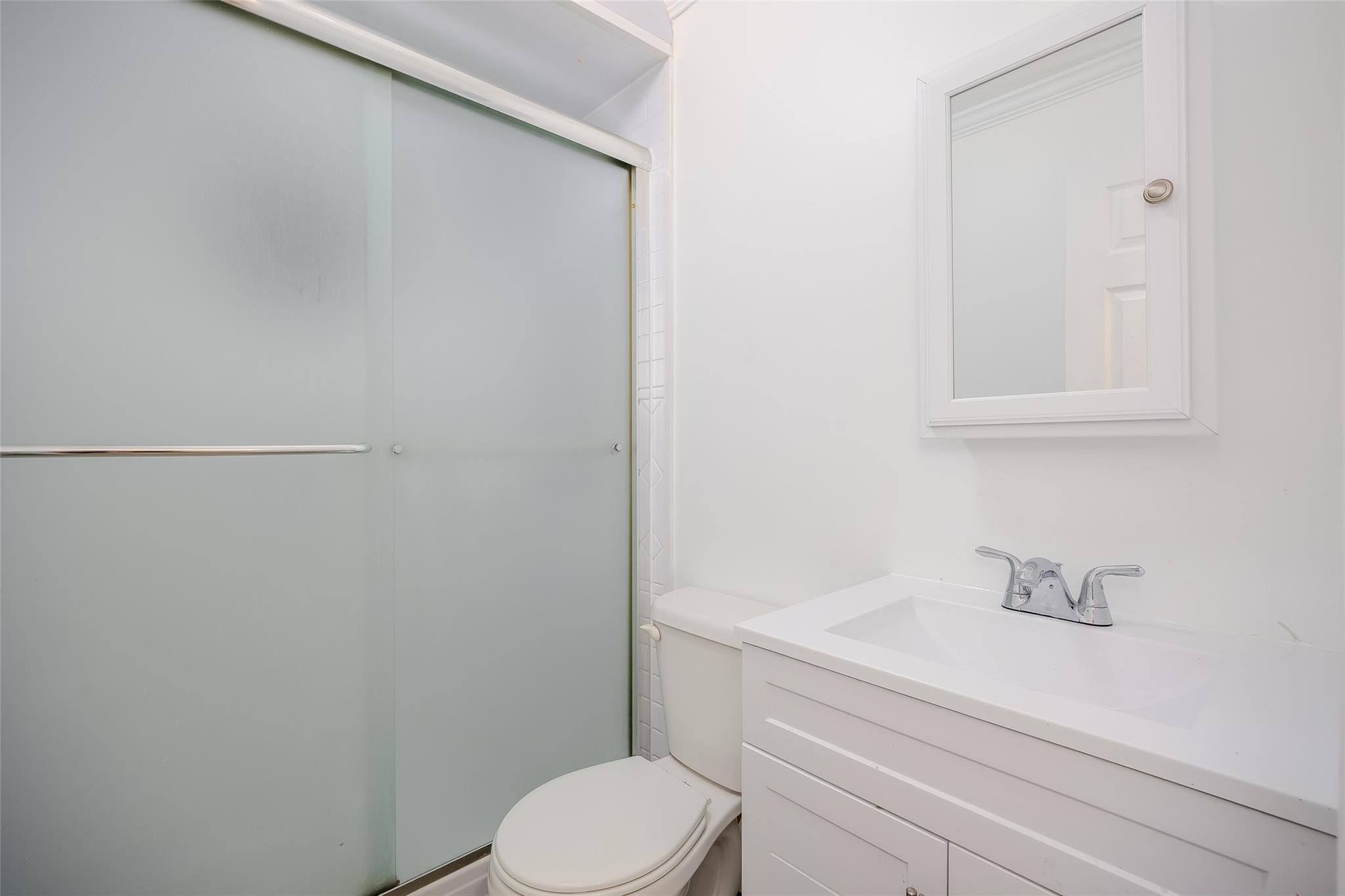 59 Burney Boulevard, Mastic, New York image 20