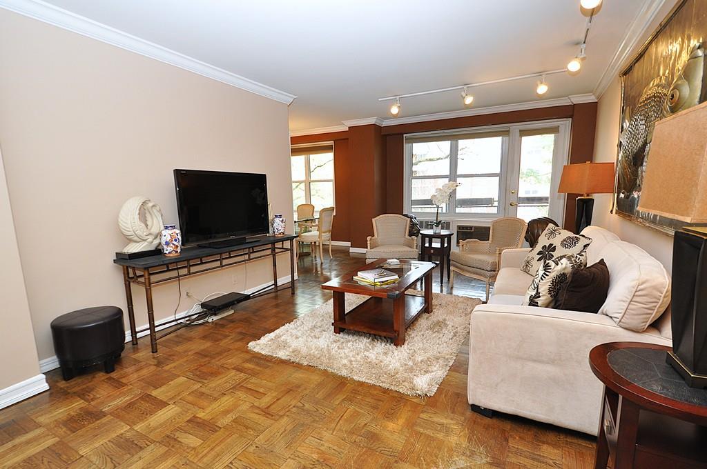 Scarsdale, New York 10583, United States, 2 Bedrooms Bedrooms, ,2 BathroomsBathrooms,Residential,Pending,115263