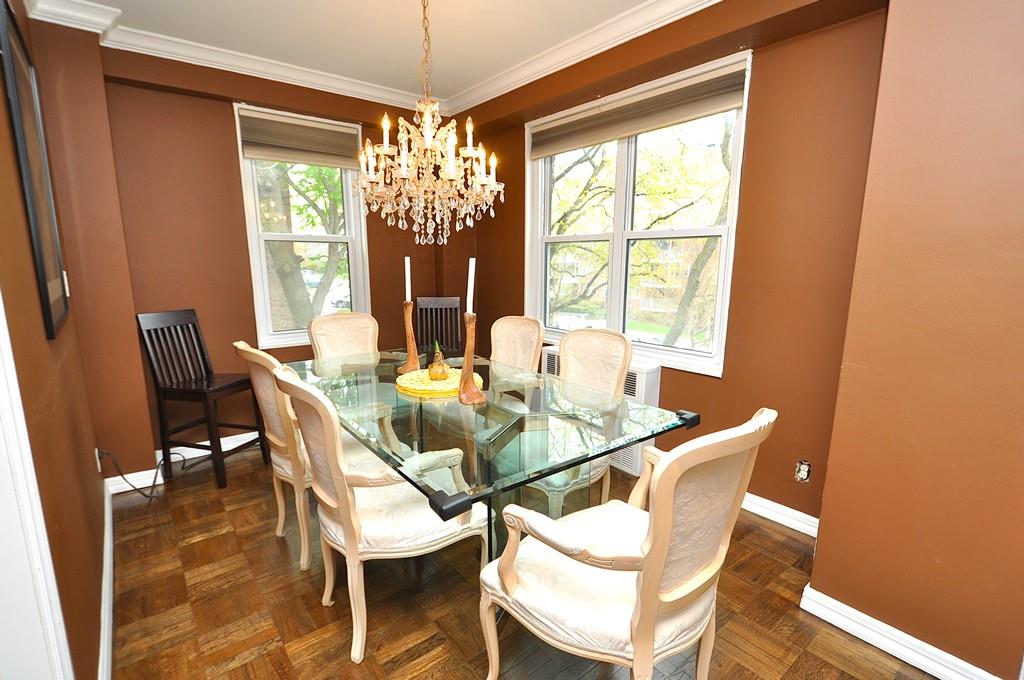 Scarsdale, New York 10583, United States, 2 Bedrooms Bedrooms, ,2 BathroomsBathrooms,Residential,Pending,115263