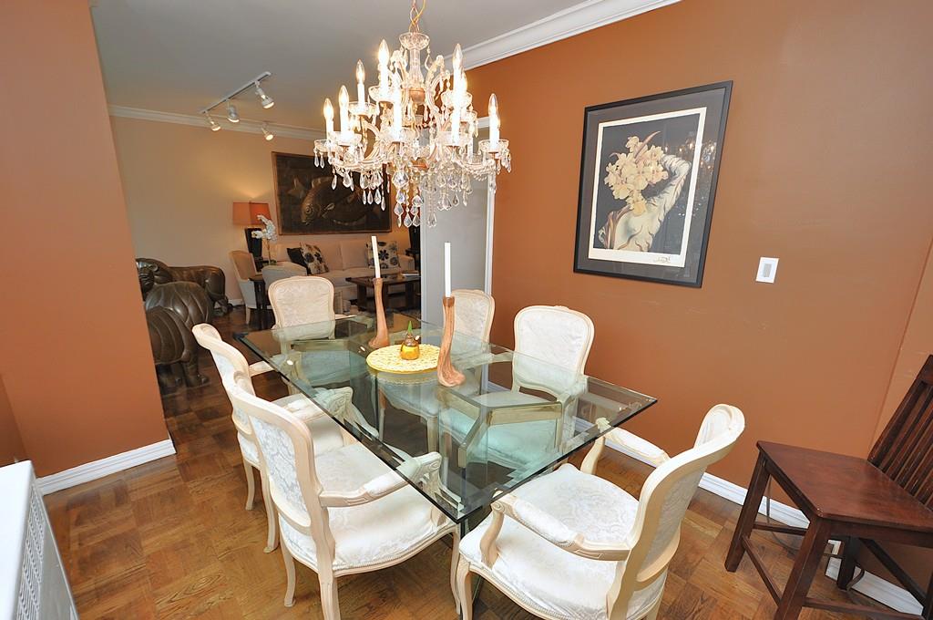 Scarsdale, New York 10583, United States, 2 Bedrooms Bedrooms, ,2 BathroomsBathrooms,Residential,Pending,115263