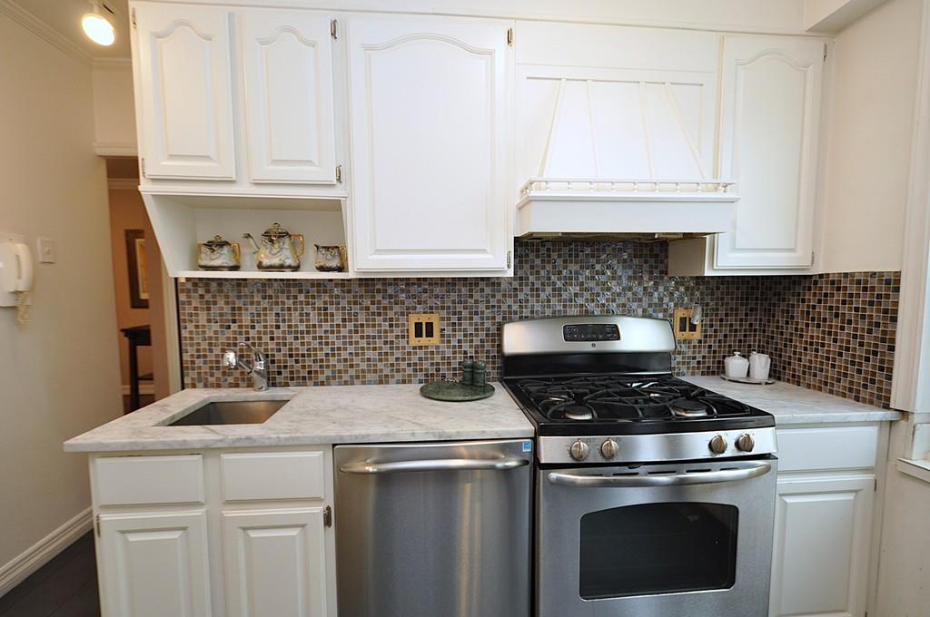 Scarsdale, New York 10583, United States, 2 Bedrooms Bedrooms, ,2 BathroomsBathrooms,Residential,Pending,115263