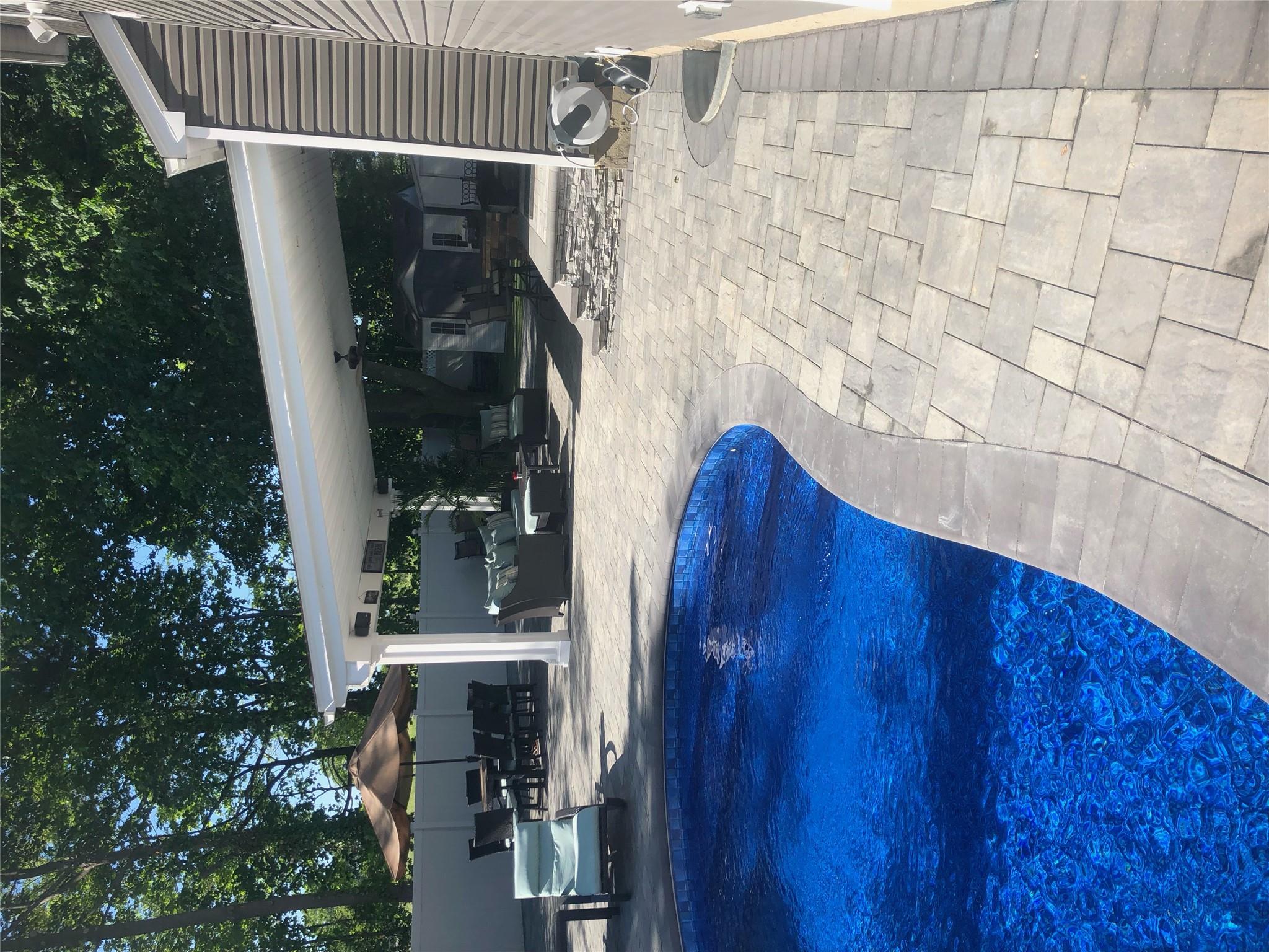 52 S Windhorst Avenue, Bethpage, New York image 39