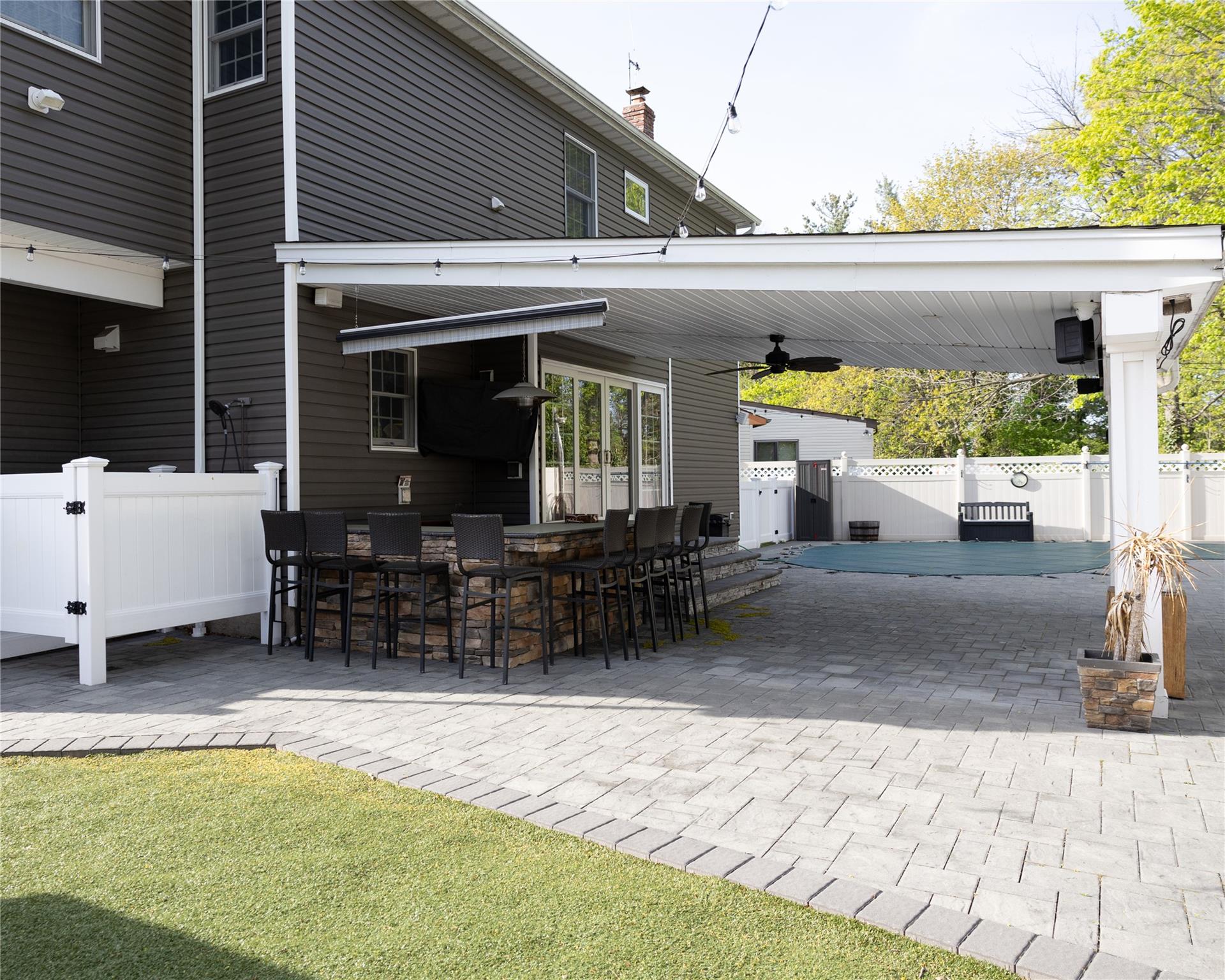 52 S Windhorst Avenue, Bethpage, New York image 32