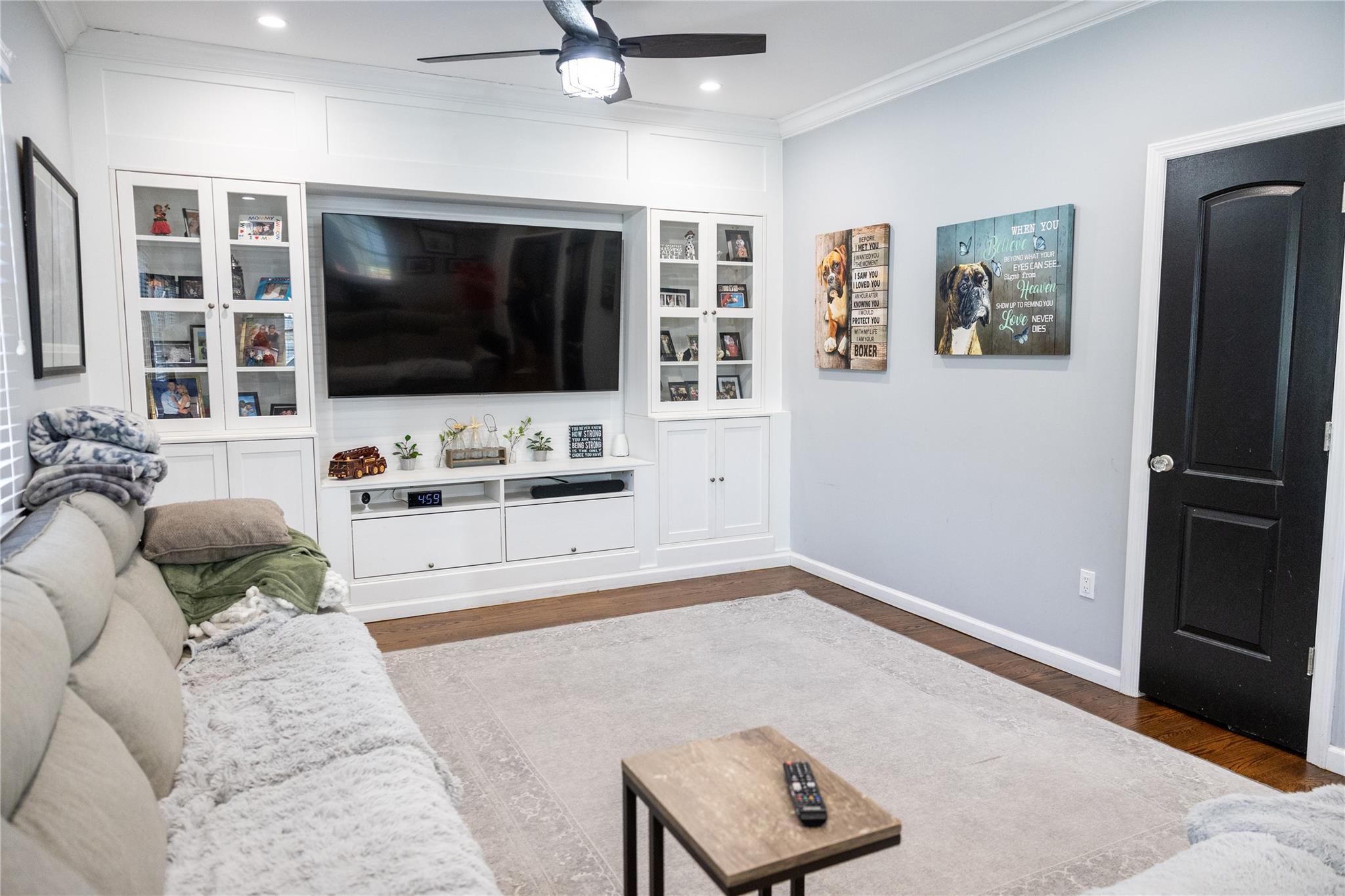 52 S Windhorst Avenue, Bethpage, New York image 8