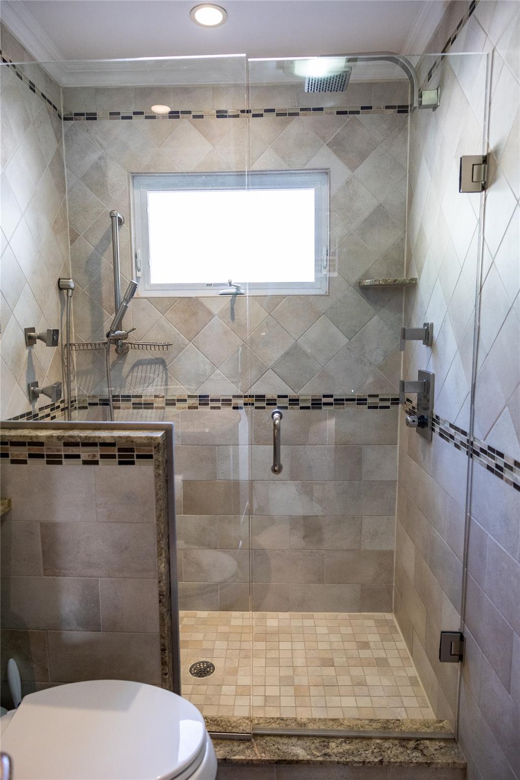 52 S Windhorst Avenue, Bethpage, New York image 34