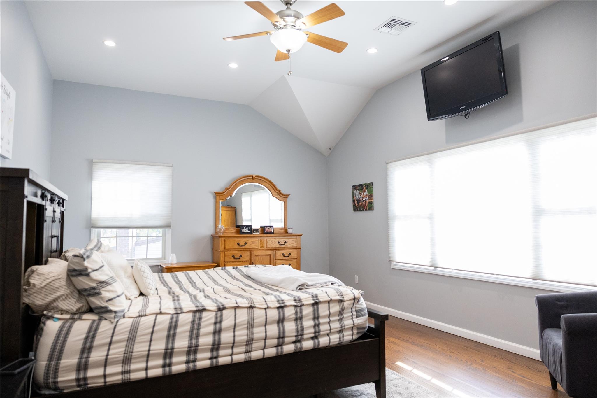 52 S Windhorst Avenue, Bethpage, New York image 13